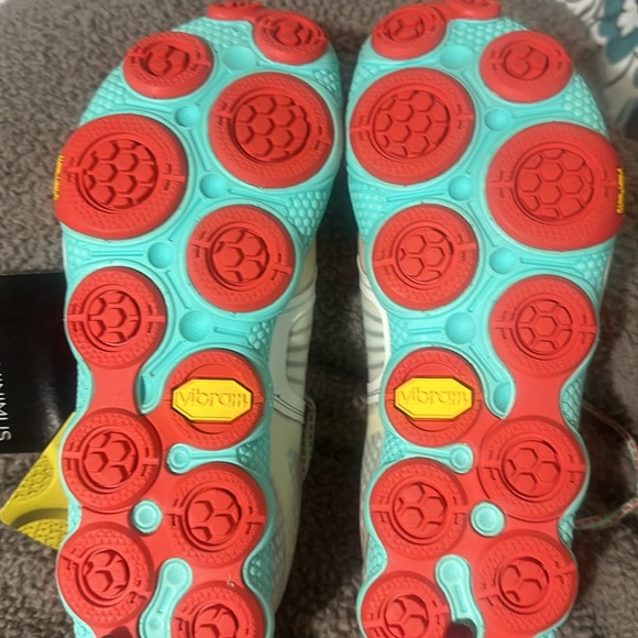 New with Tag - Picture 3 of 4